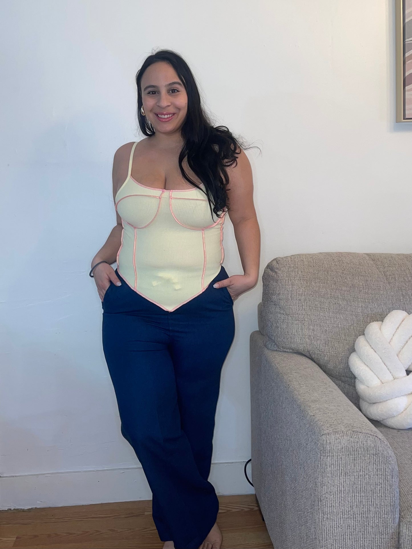 Dark blue wash denim trousers with pockets and elastic waistband