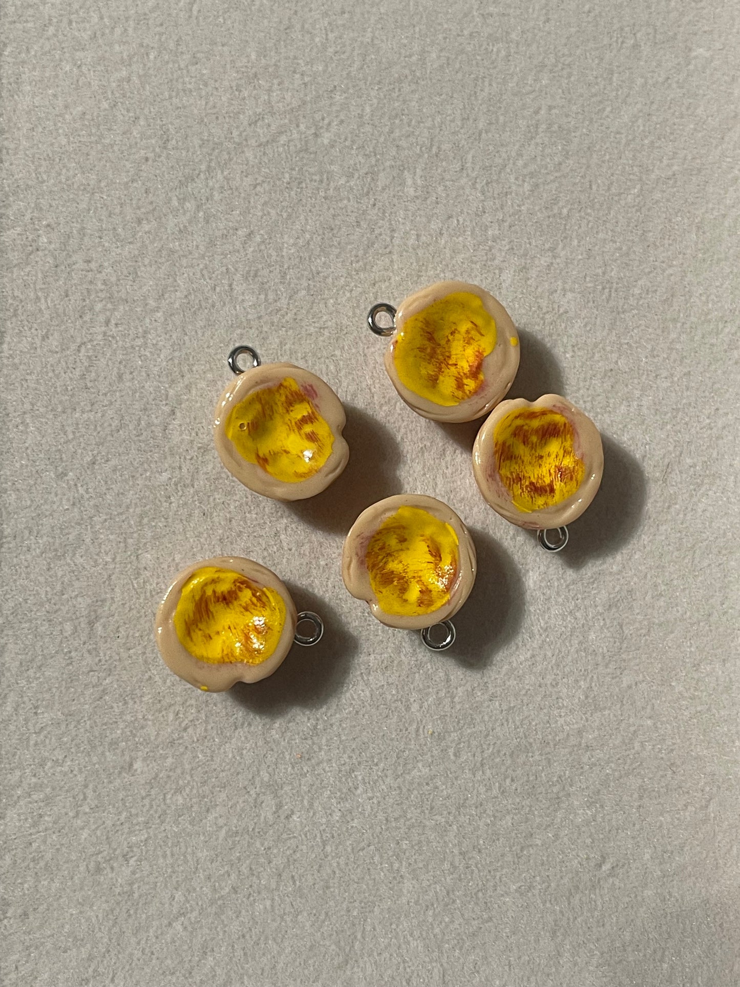 Crème Brûlée Charm