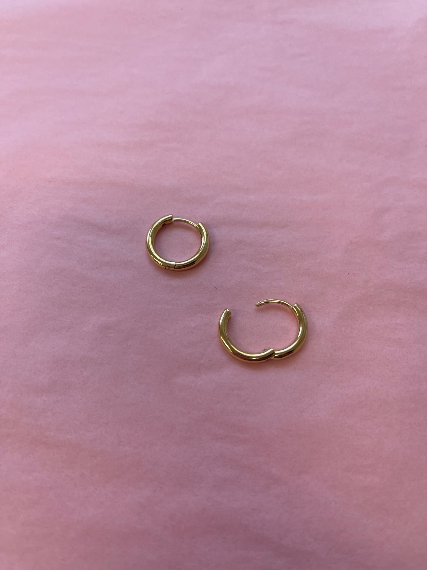 gold mini inifity style hoop