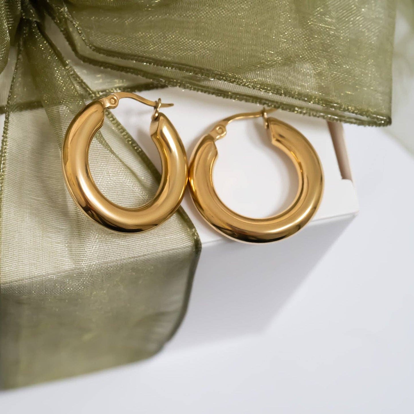 Classic Golden Chunky Hoop